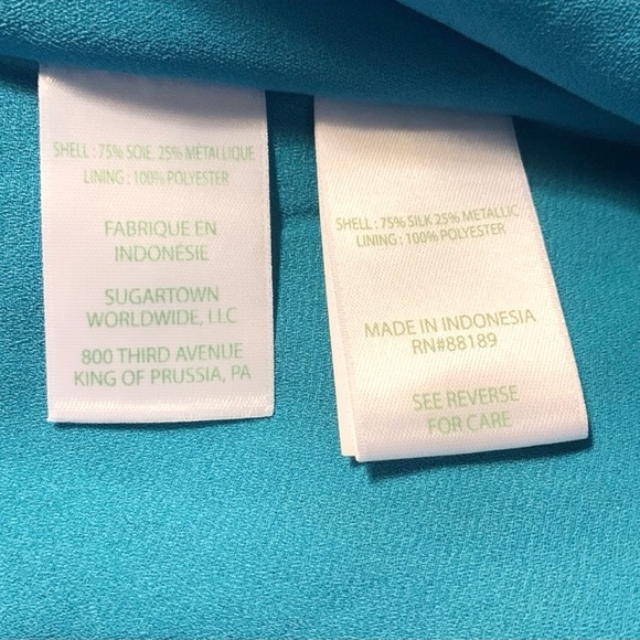 Lilly Pulitzer Caline Teal Bay Silk Swirl Clip Glitter
Color Teal Bay Glitter - Picture 12 of 12